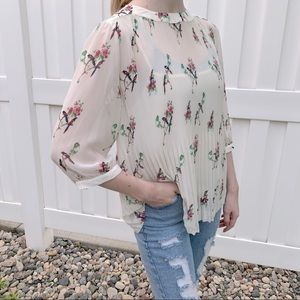 Ted Baker Top size 0. Blousy, off white with bird design. Beautiful.